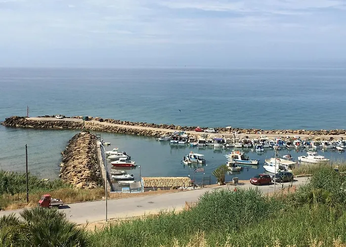 Oikos Selinunte Pensjonat 4*